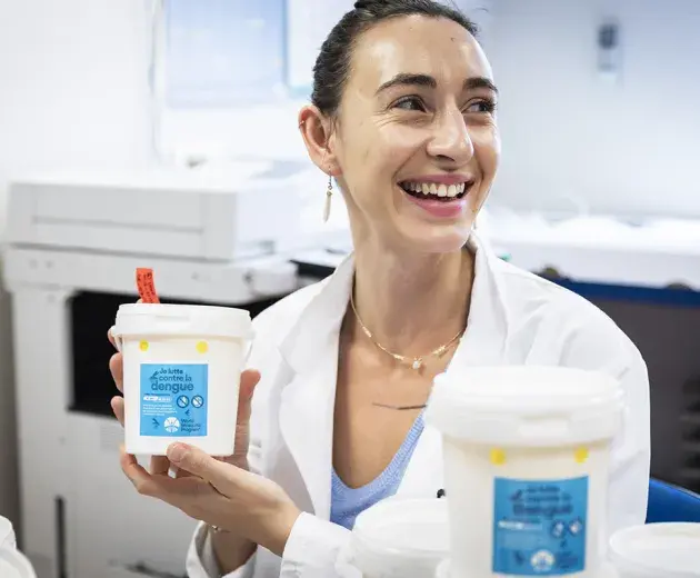 póngase en contacto con New Cal