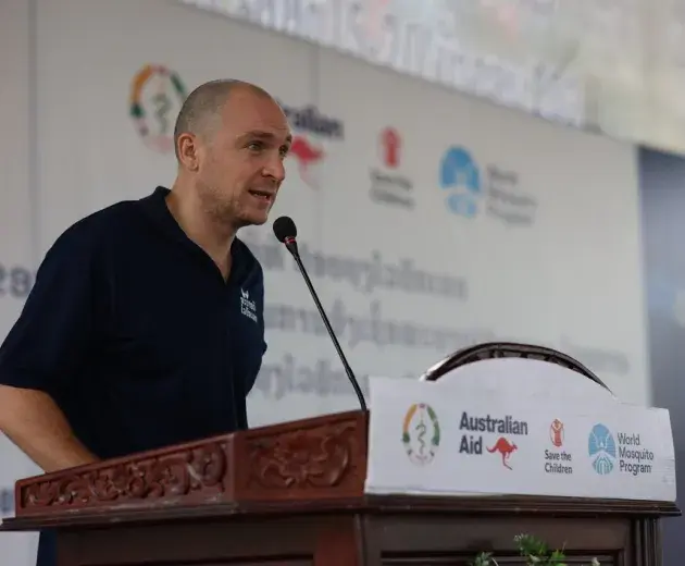 El director nacional de Save the Children en Laos, Luke Ebbs. 