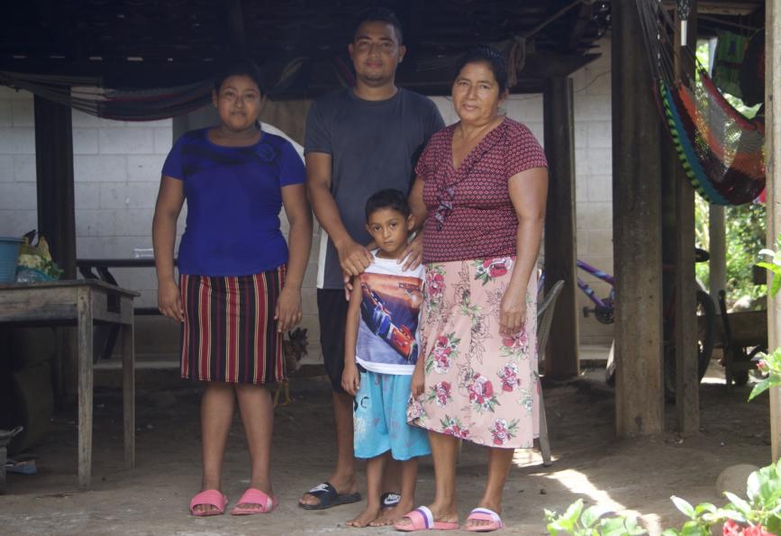 Familia de El Salvador